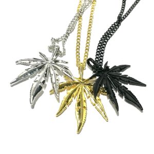 Pendentif feuille de chanvre